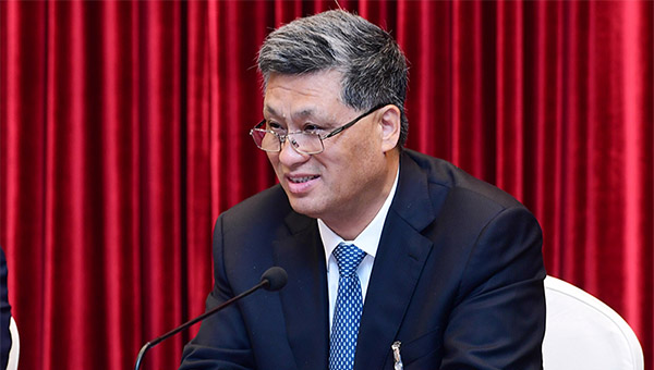 人民網(wǎng)專訪全國人大代表、廣東省省長馬興瑞