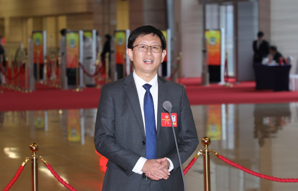省政協委員、中山大學附屬第一醫院耳鼻咽喉科副主任李健：讓露營經濟從“網紅”變“長紅”