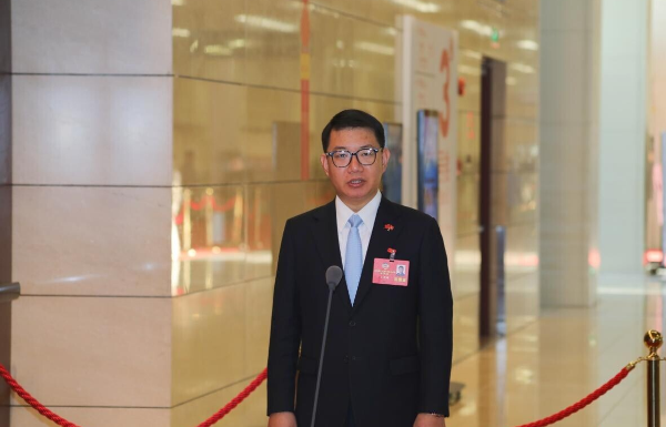 省政協委員、香港高等法院大律師、內地執業律師吳英鵬：促進港澳律師融入國家發展大局